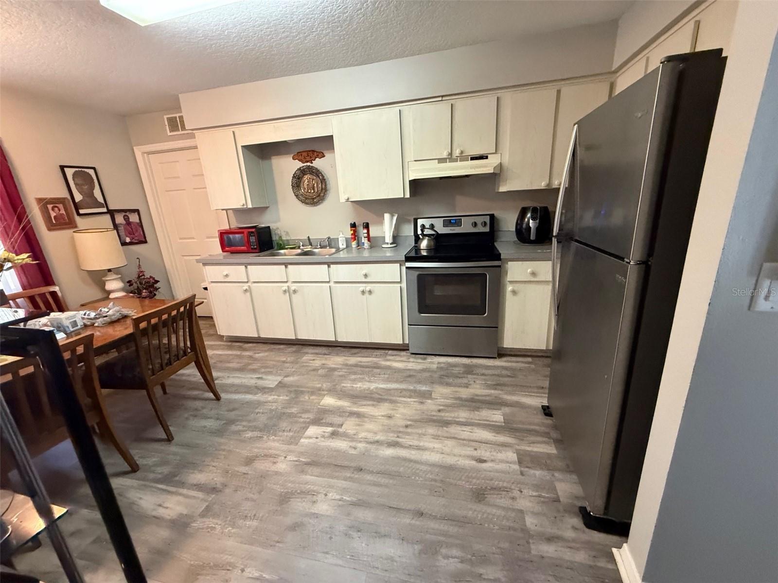 COX BLK 143 DELAND - Residential