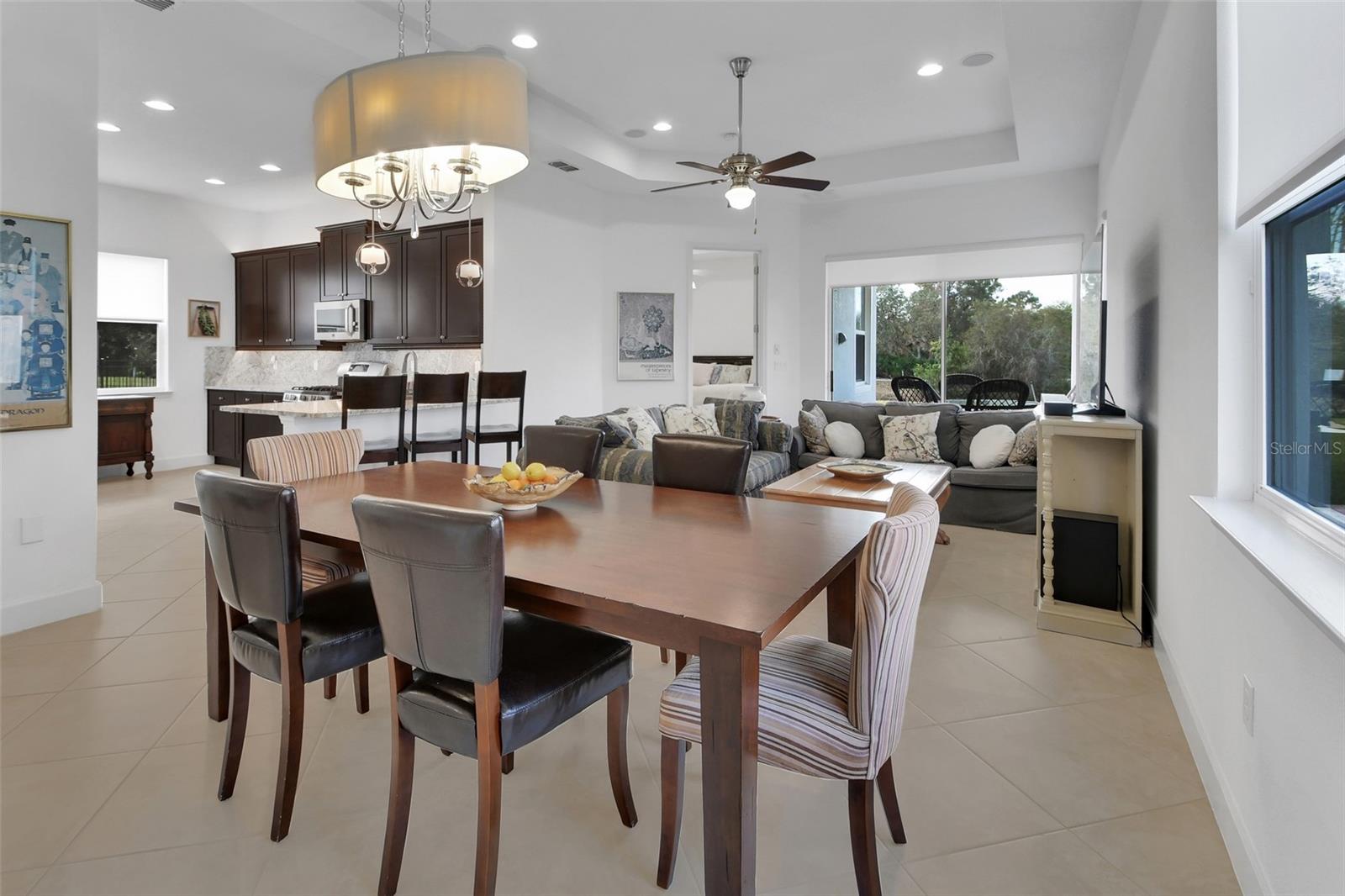 VICTORIA GARDENS - Residential