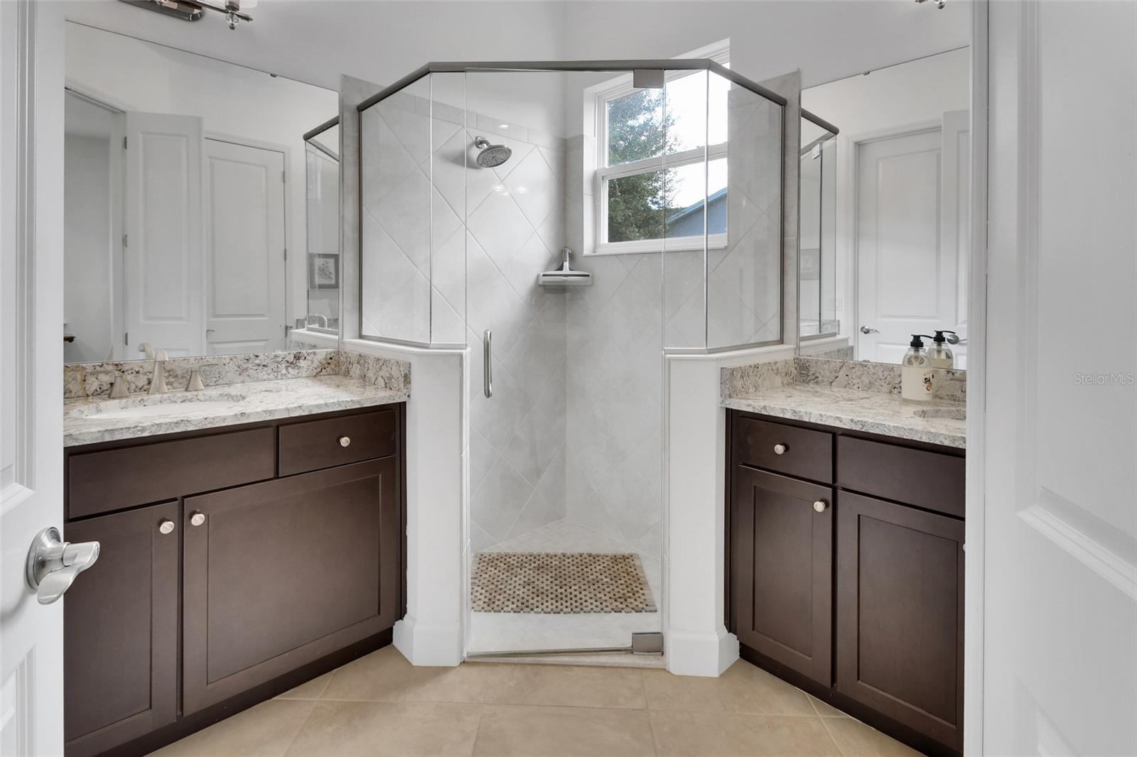 VICTORIA GARDENS - Residential