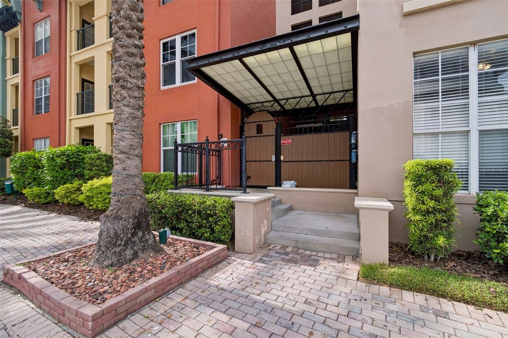 Photo of 2331 W Horatio Street #625, Tampa, FL 33609 (MLS # TB8519567)