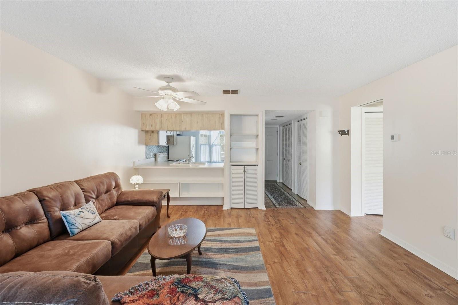 PARKSIDE VILLAGE UNIT 03 - Residential