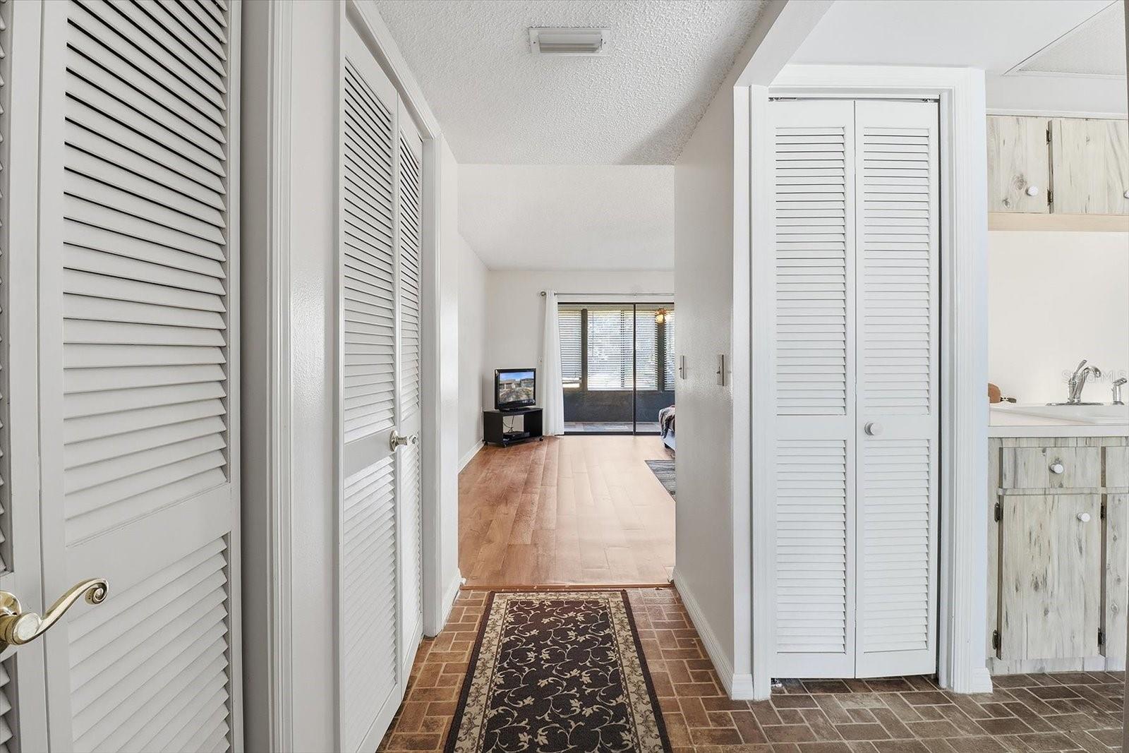 PARKSIDE VILLAGE UNIT 03 - Residential