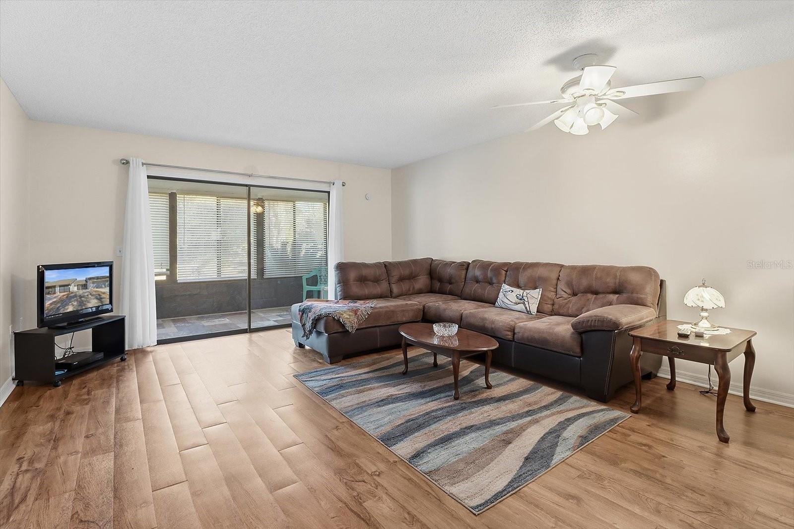 PARKSIDE VILLAGE UNIT 03 - Residential