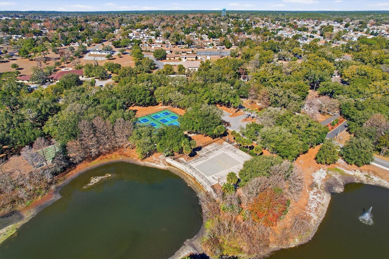 PARKSIDE VILLAGE UNIT 03 - Residential