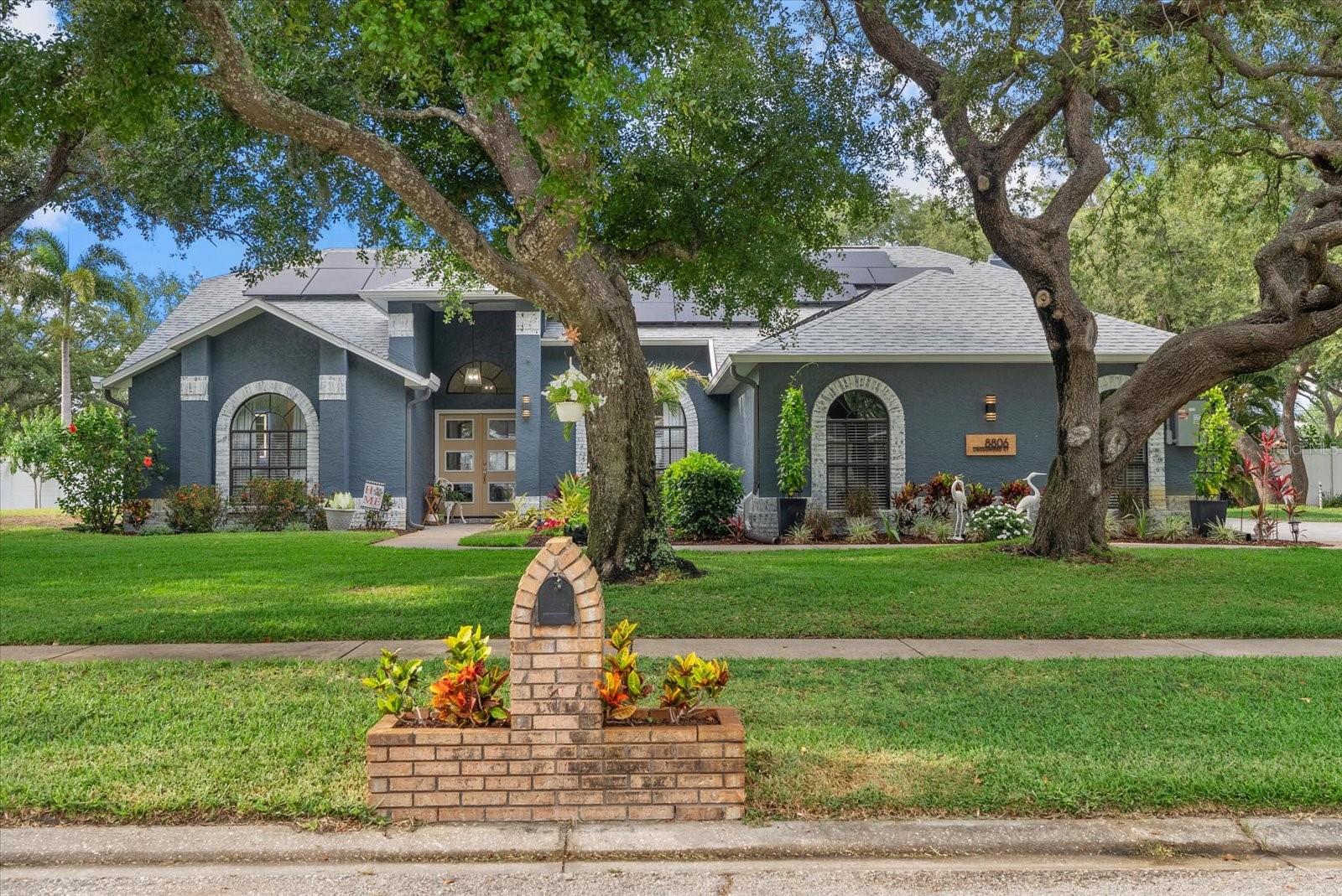 8806 CROSSWOOD COURT