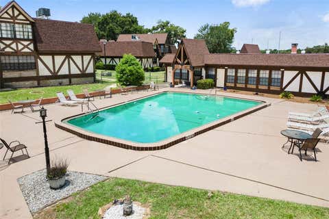 Tiny photo for 500 Newell Hill Road #108D, Leesburg, FL 34748 (MLS # G5114410)
