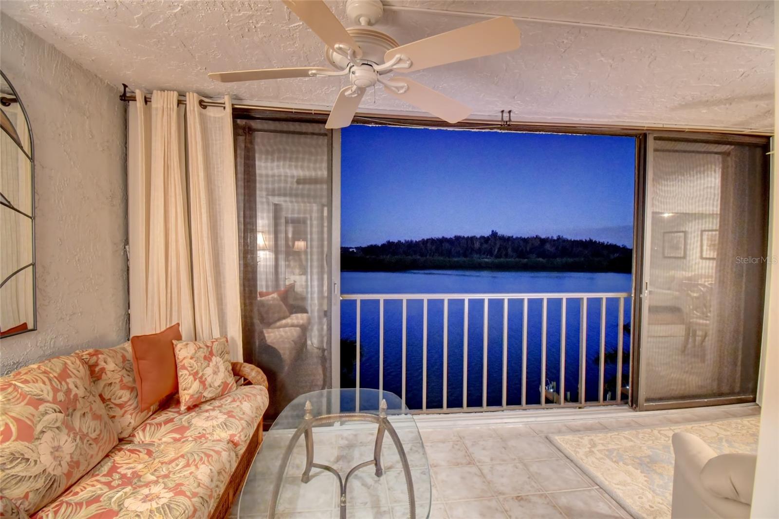 POINTE ON MIDNIGHT PASS - Residential