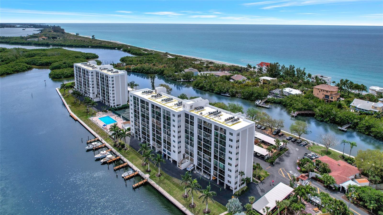 POINTE ON MIDNIGHT PASS - Residential