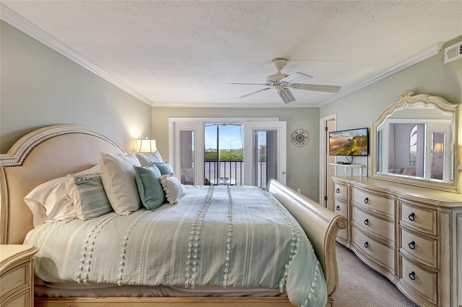 POINTE ON MIDNIGHT PASS - Residential