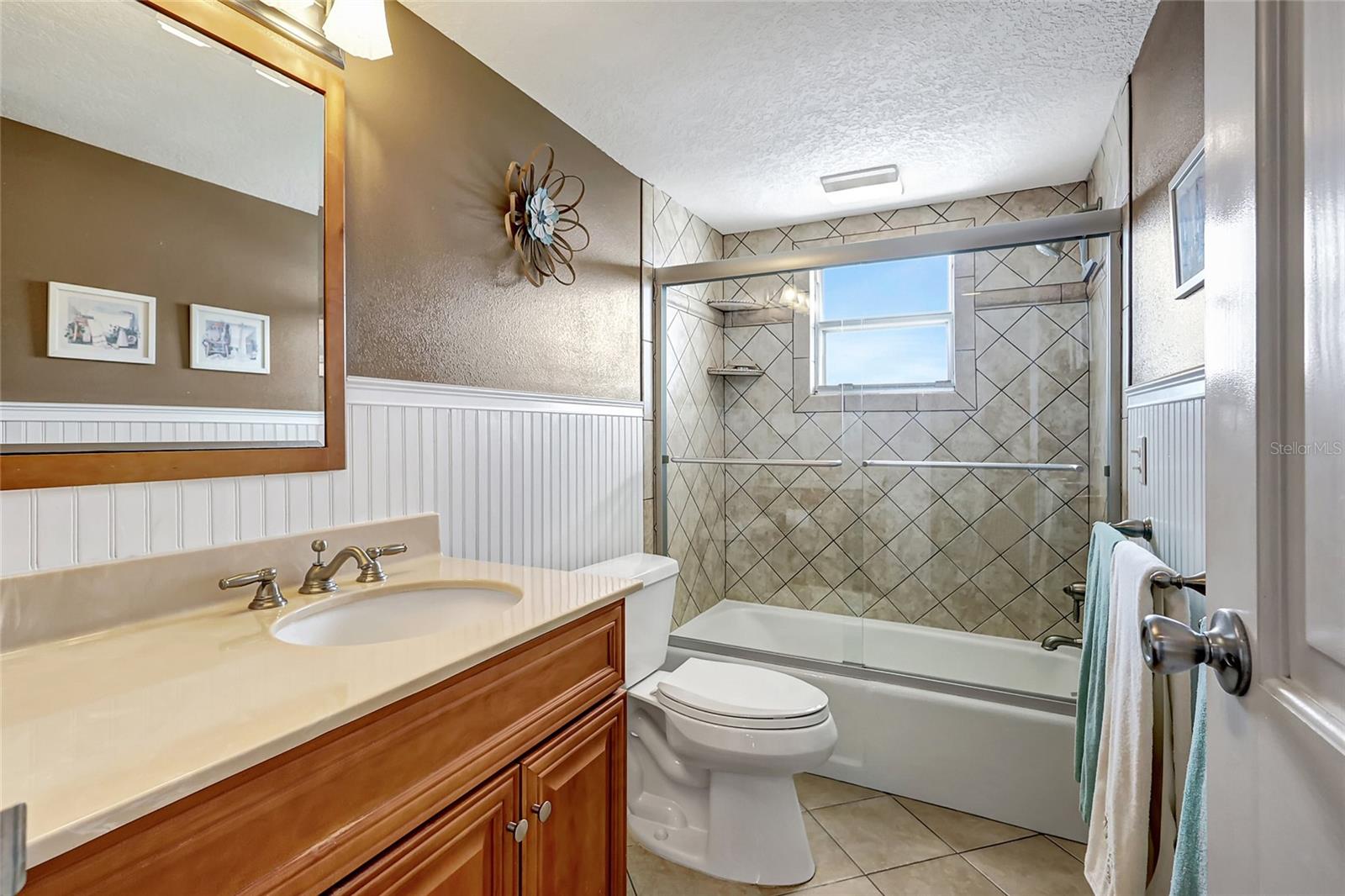 POINTE ON MIDNIGHT PASS - Residential