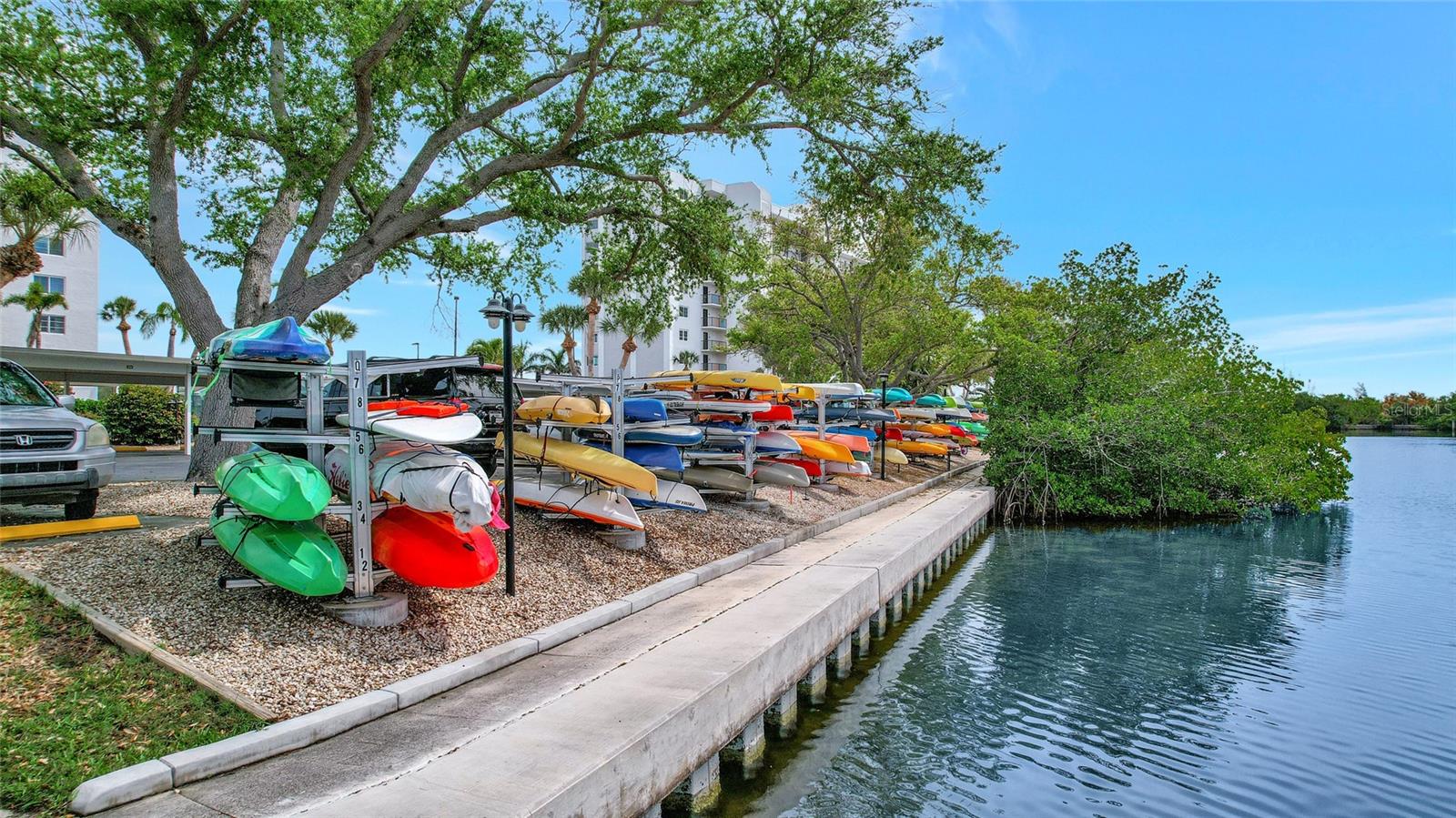 POINTE ON MIDNIGHT PASS - Residential