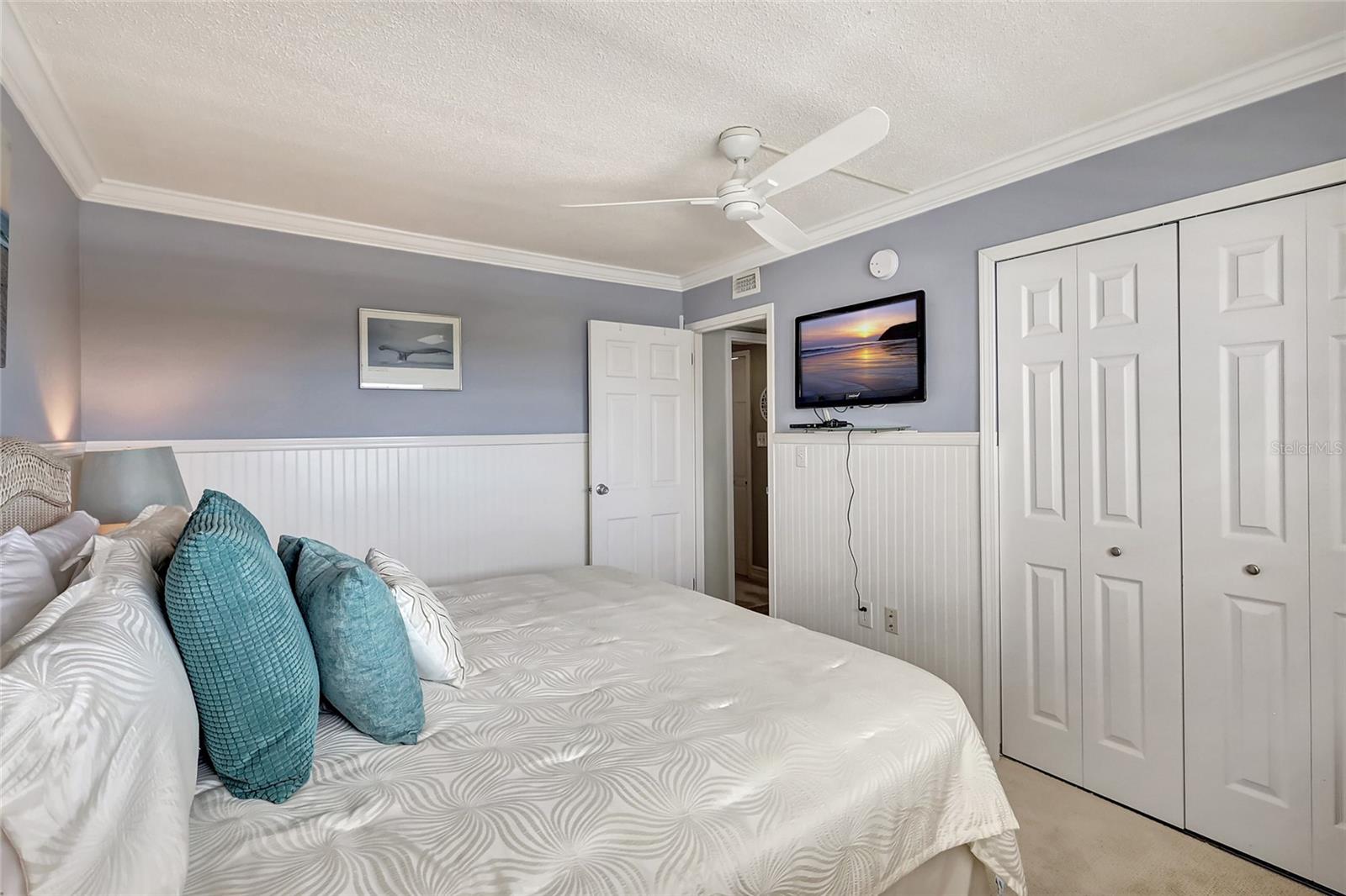 POINTE ON MIDNIGHT PASS - Residential