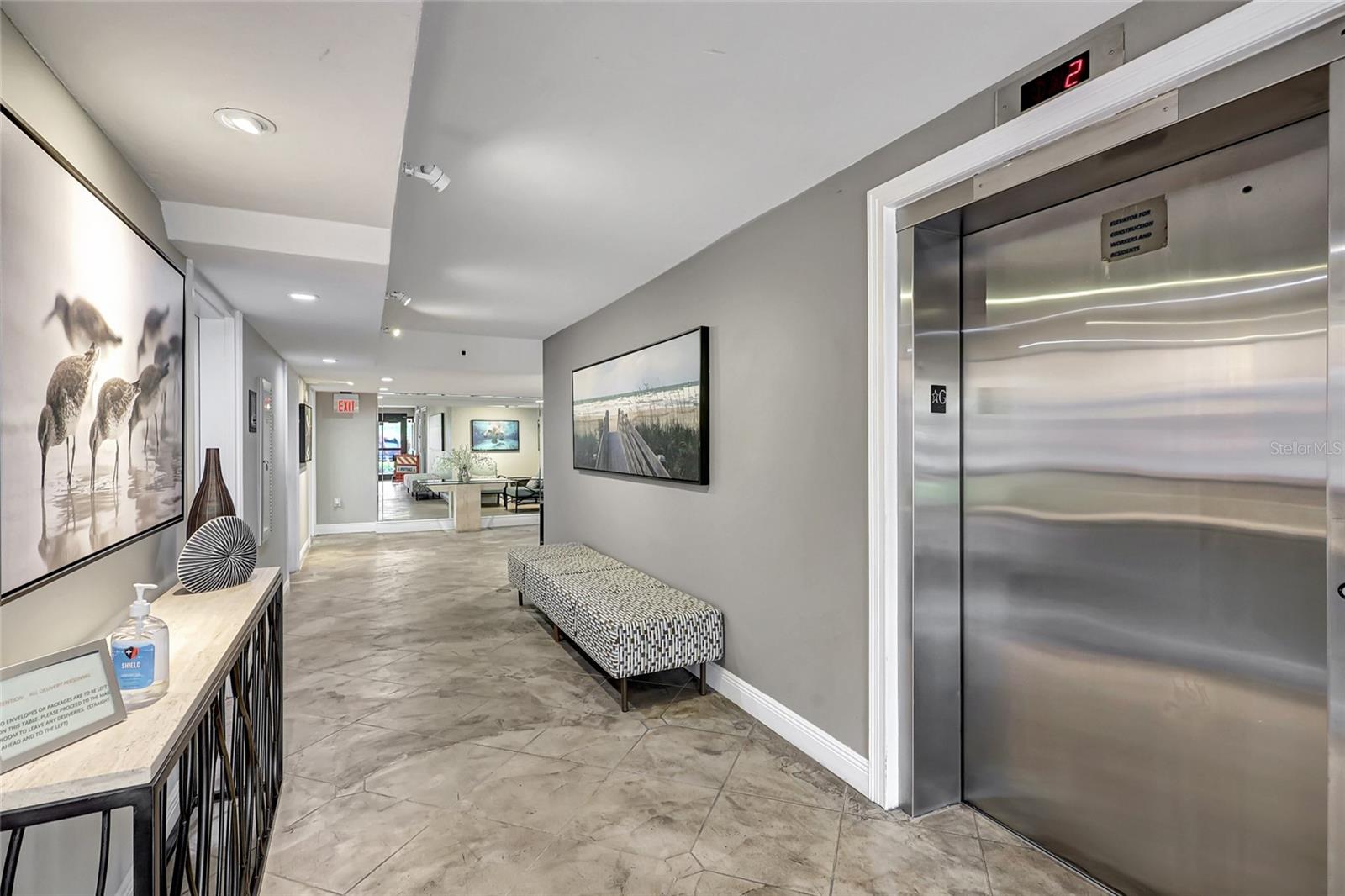 POINTE ON MIDNIGHT PASS - Residential