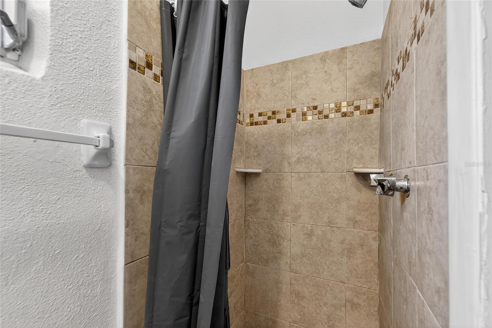 GREENBRIAR - Residential Lease