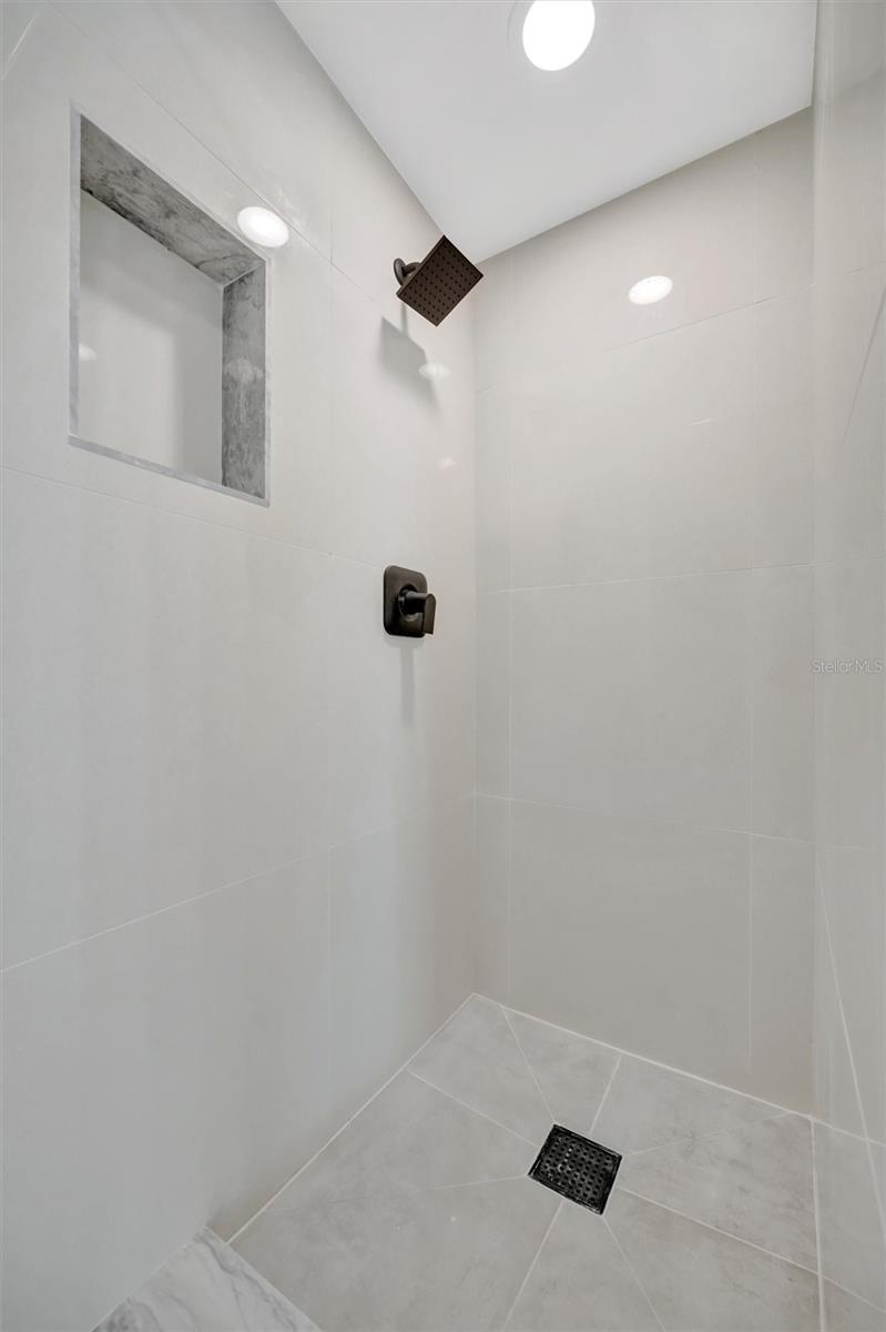 MIRA BELLA NO. 1 BLK D, LOT 9 - Residential