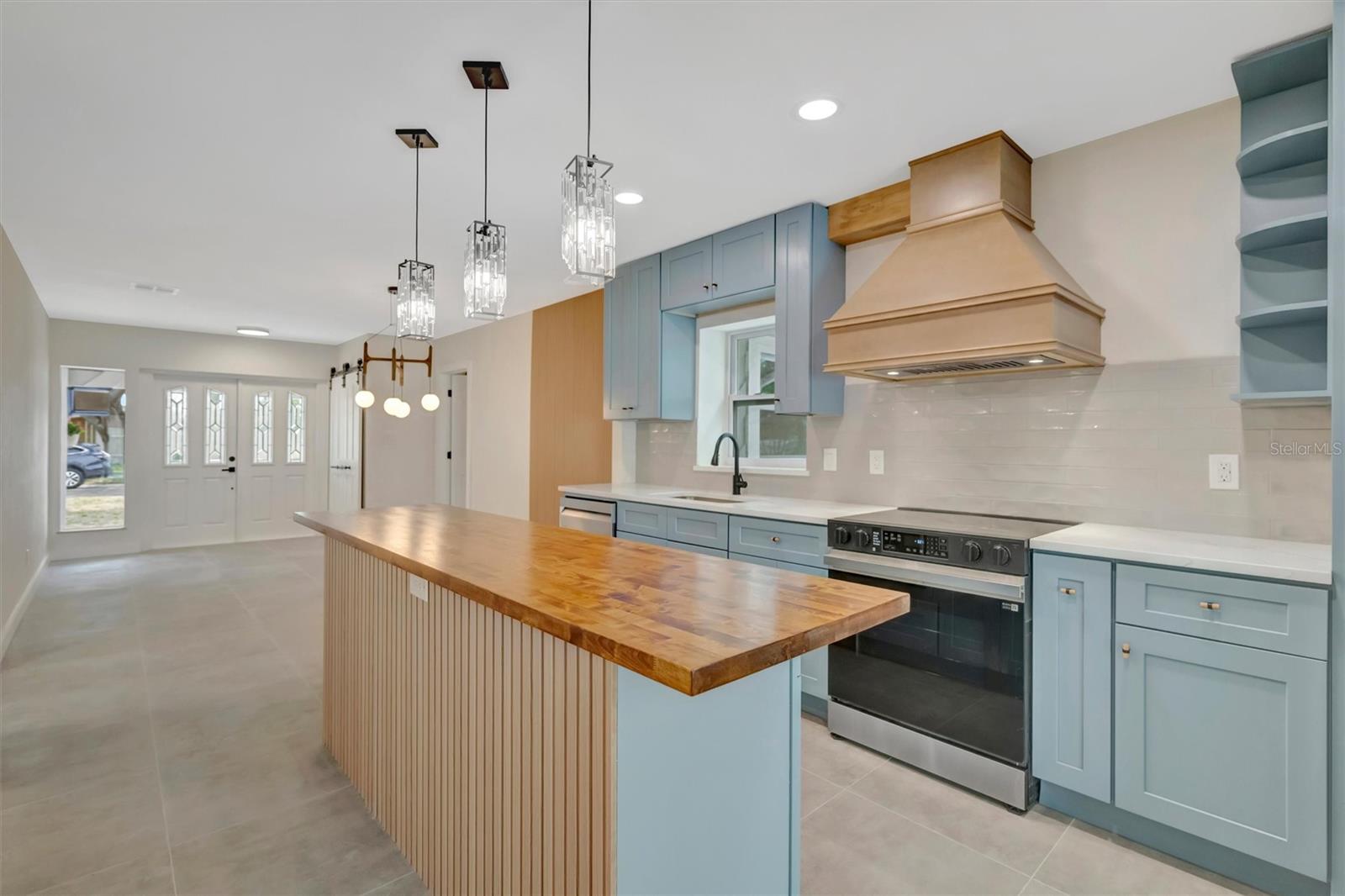 MIRA BELLA NO. 1 BLK D, LOT 9 - Residential