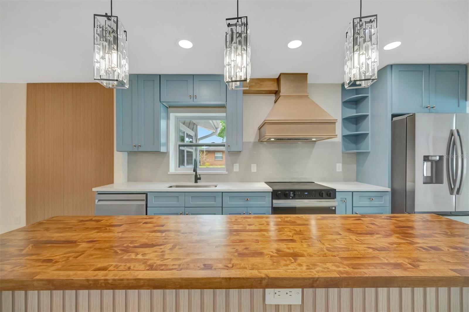 MIRA BELLA NO. 1 BLK D, LOT 9 - Residential