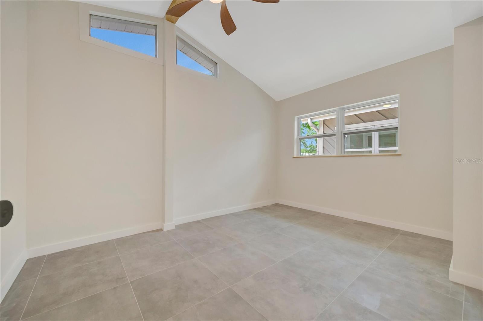 MIRA BELLA NO. 1 BLK D, LOT 9 - Residential