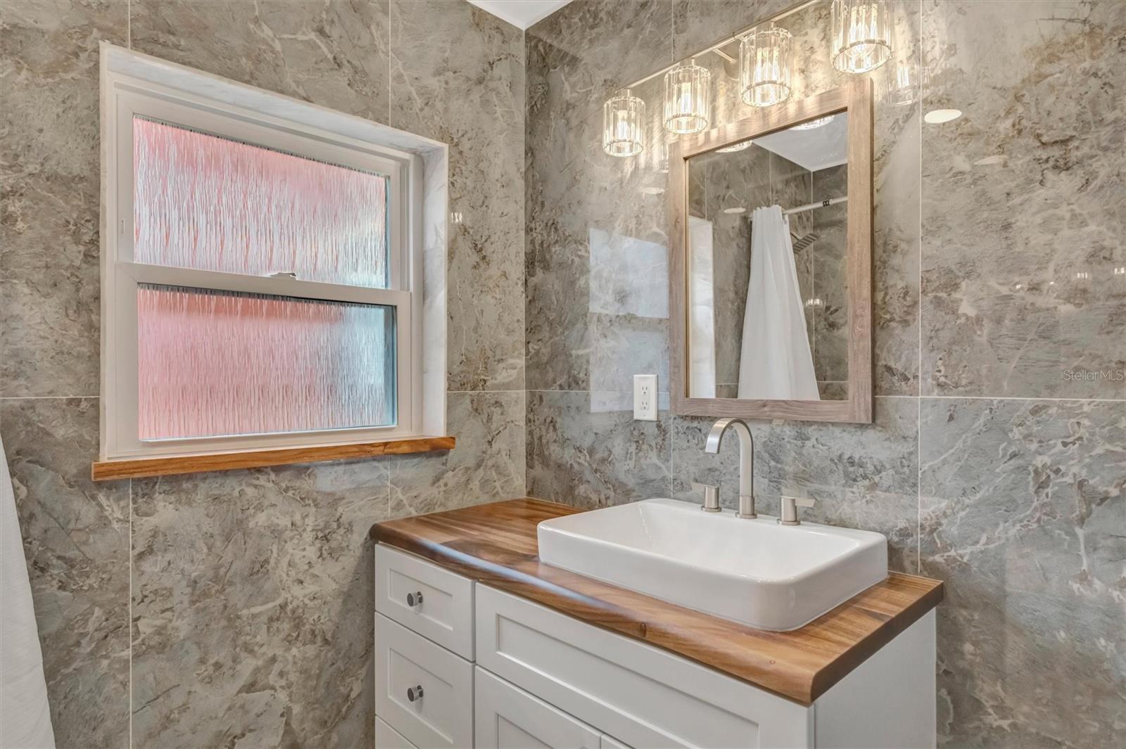 MIRA BELLA NO. 1 BLK D, LOT 9 - Residential