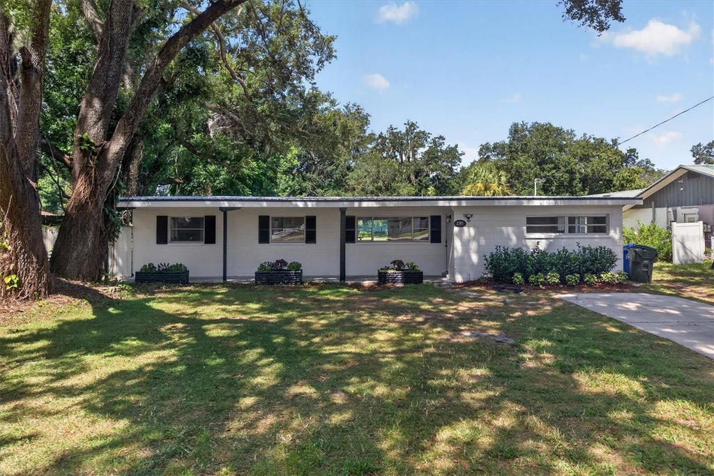 Photo of 2305 New Jersey Road, Lakeland, FL 33803 (MLS # O6430983)