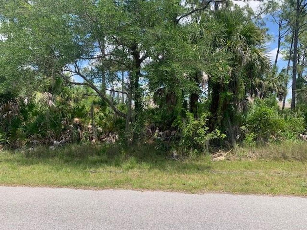 Photo of 17474 Powell Avenue, Port Charlotte, FL 33948 (MLS # C7492294)