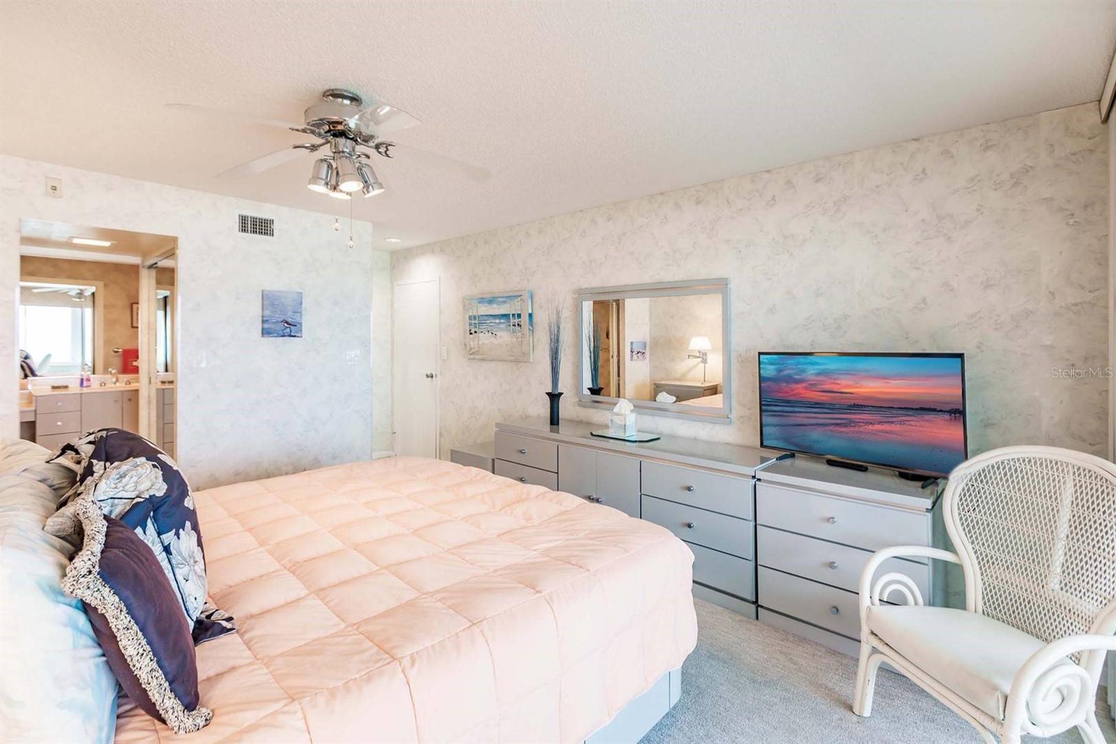 PEPPERTREE BAY IV - Residential Lease