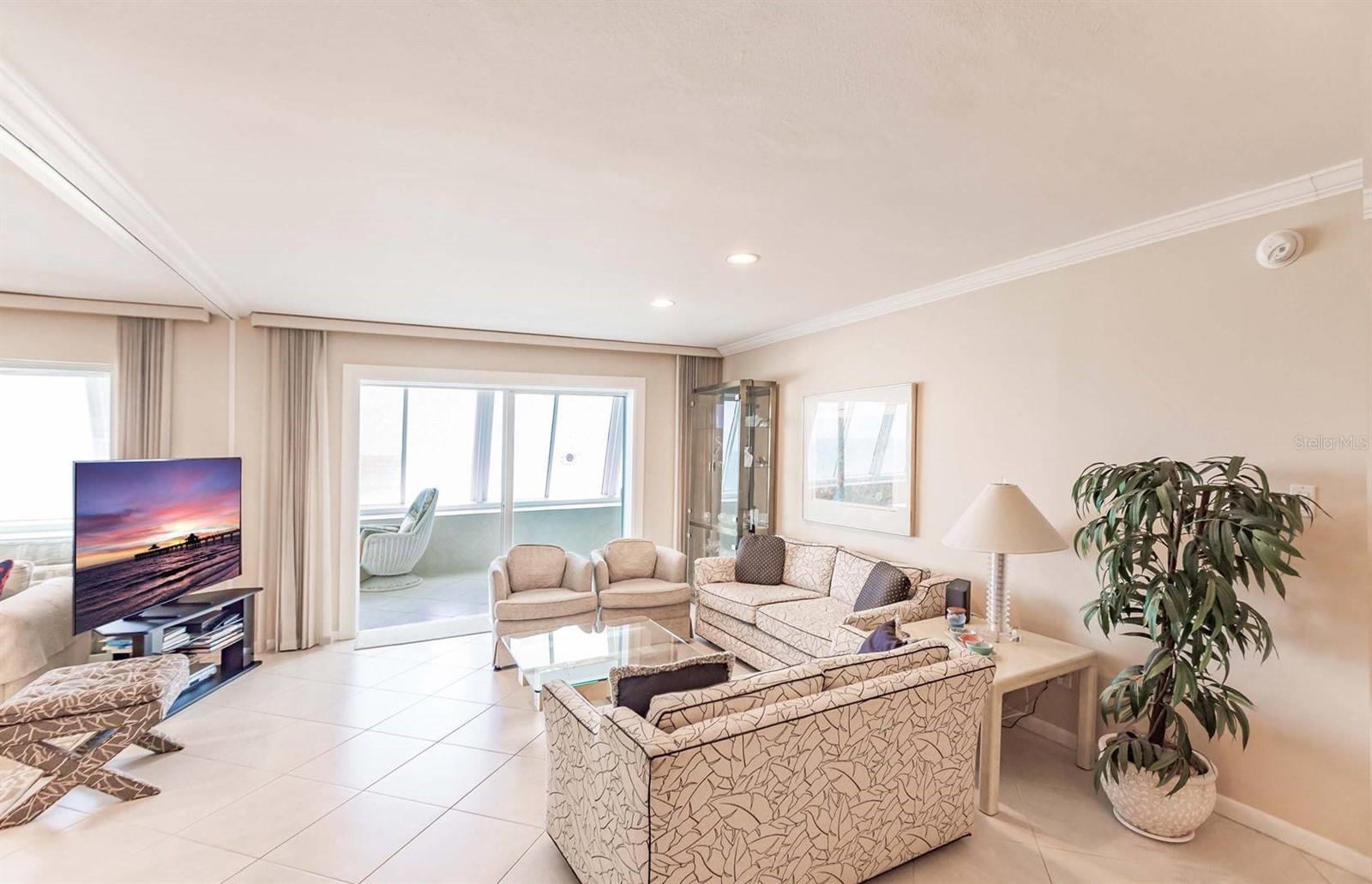 PEPPERTREE BAY IV - Residential Lease