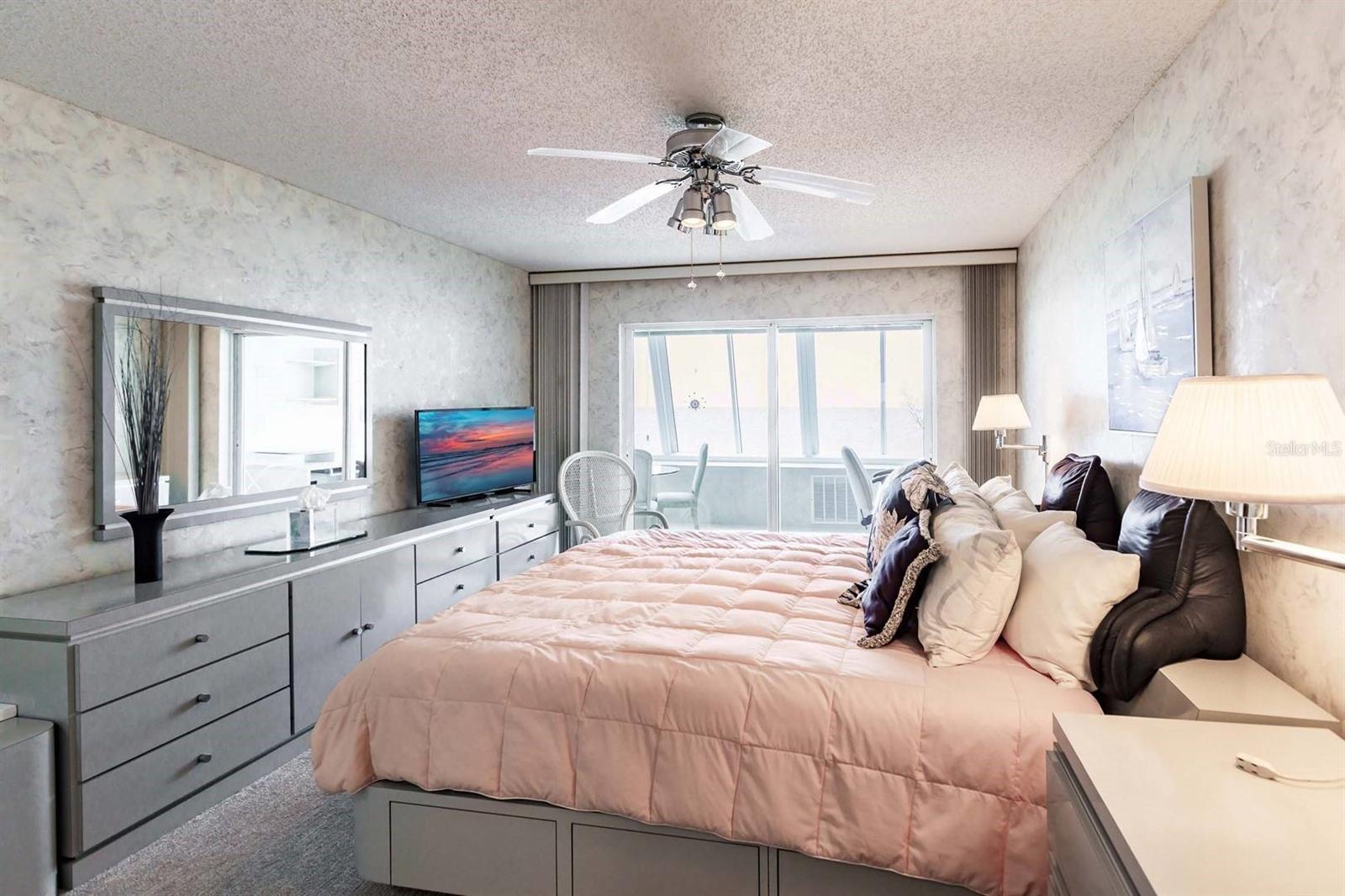 PEPPERTREE BAY IV - Residential Lease