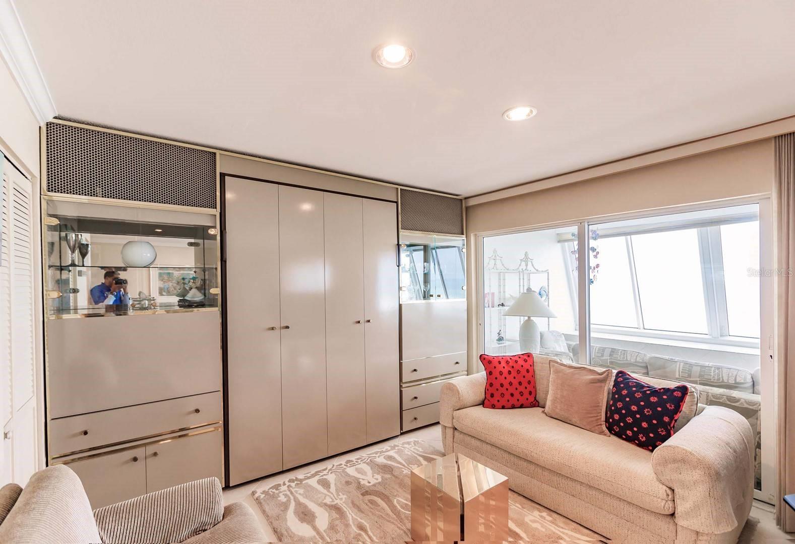 PEPPERTREE BAY IV - Residential Lease