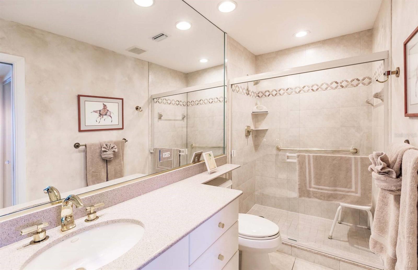 PEPPERTREE BAY IV - Residential Lease