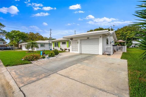 A home in SEMINOLE