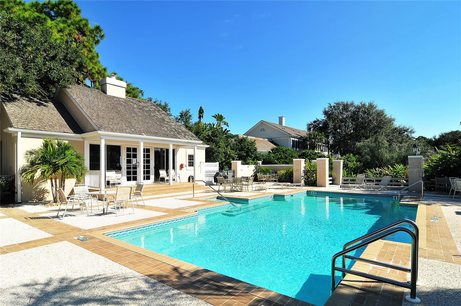 BISHOPSCOURT AT THE OAKS PRESERVE - Residential