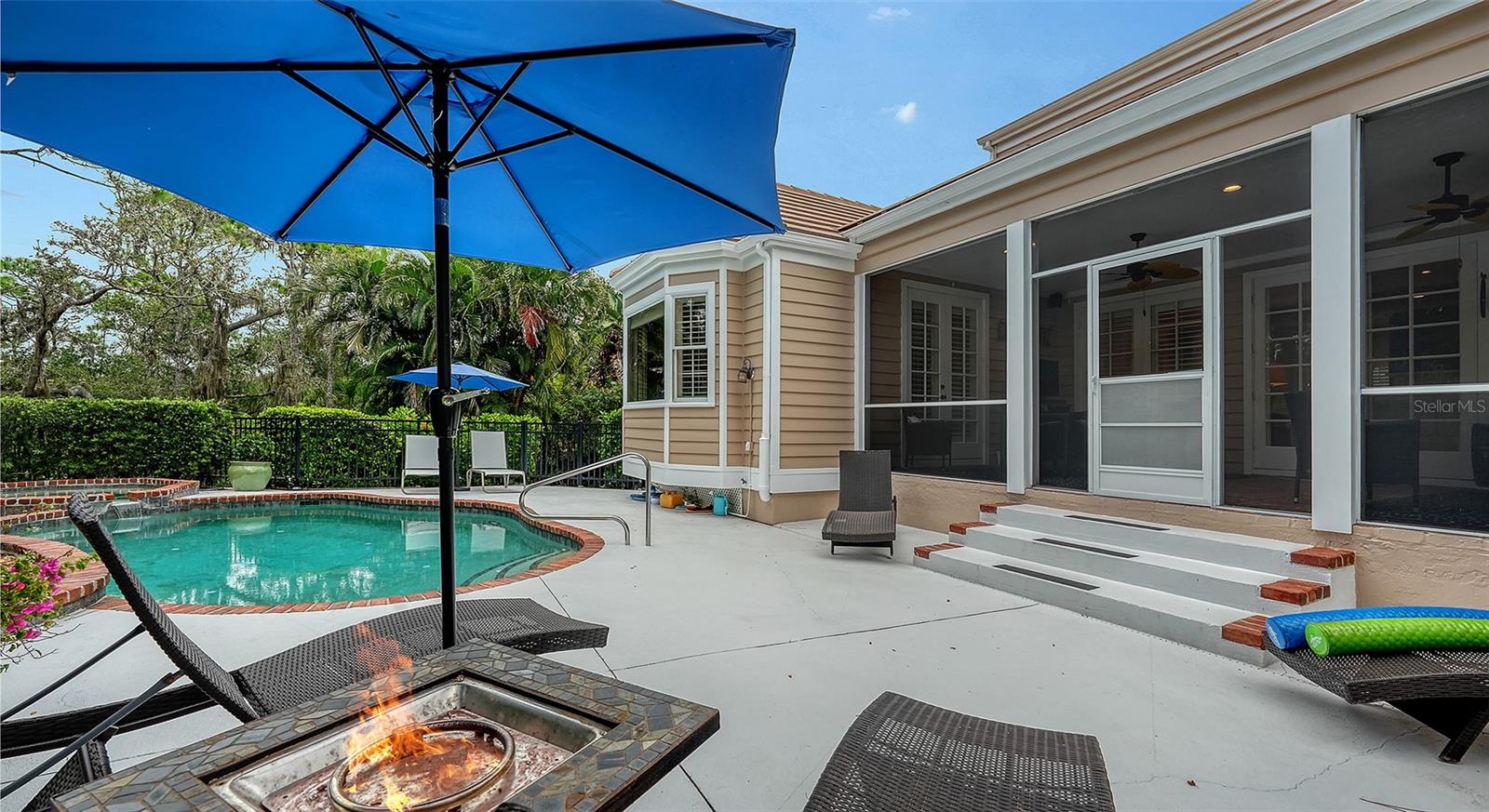 BISHOPSCOURT AT THE OAKS PRESERVE - Residential