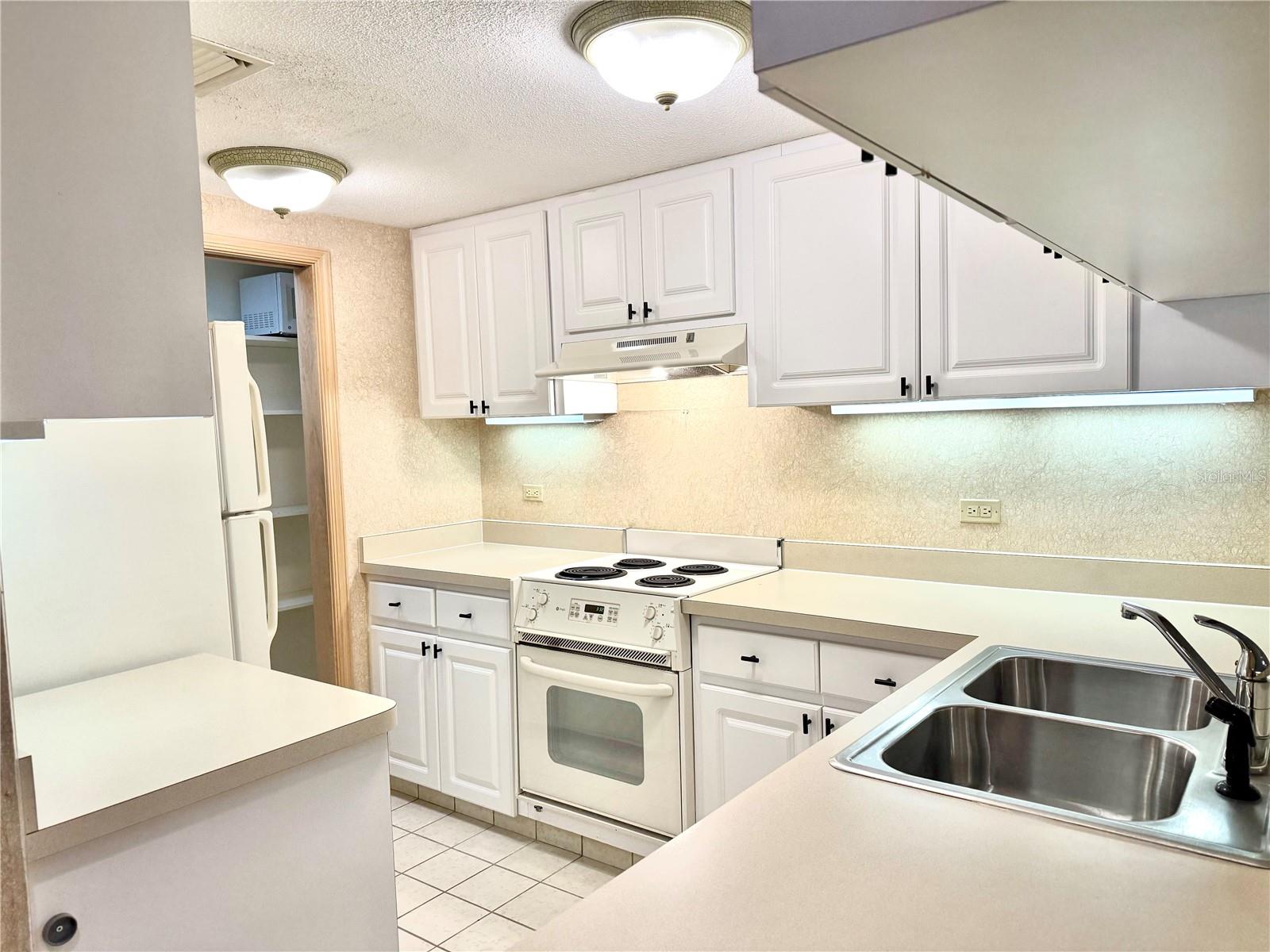 INNISBROOK - Residential Lease