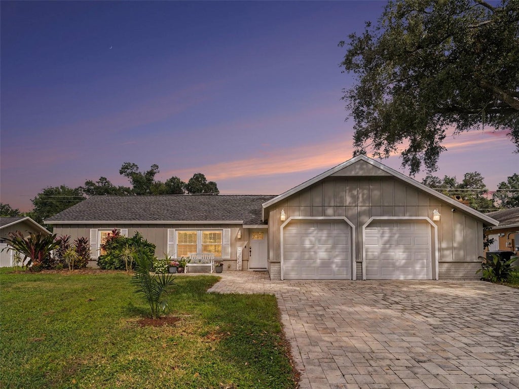 Photo of 4333 Charing Cross Road, Sarasota, FL 34241 (MLS # A4707365)