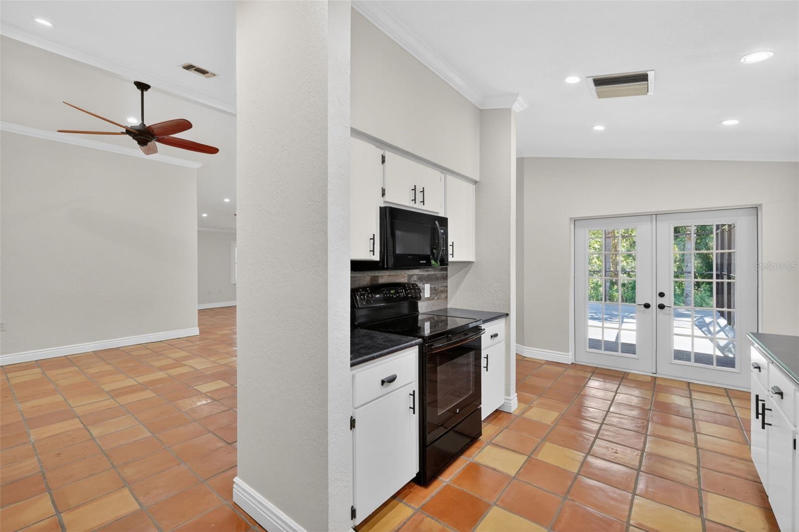 EUSTIS HARBOR ISLAND VILLAS - Residential