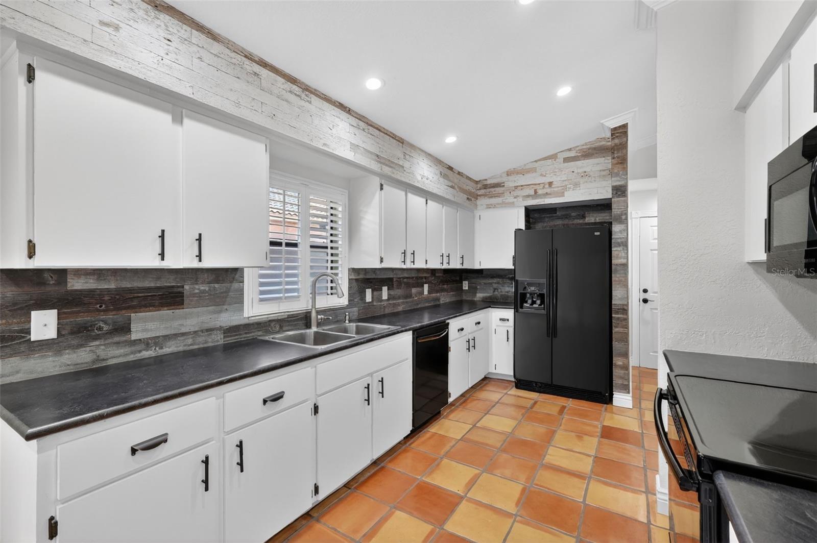 EUSTIS HARBOR ISLAND VILLAS - Residential