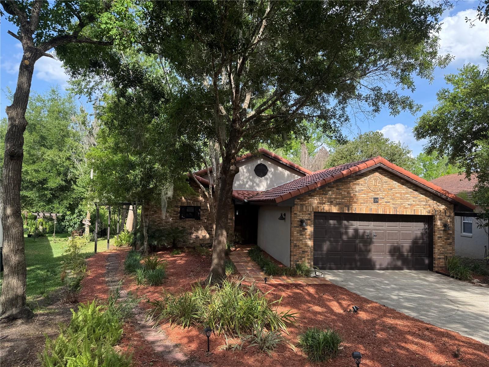 39 FOREST LANE