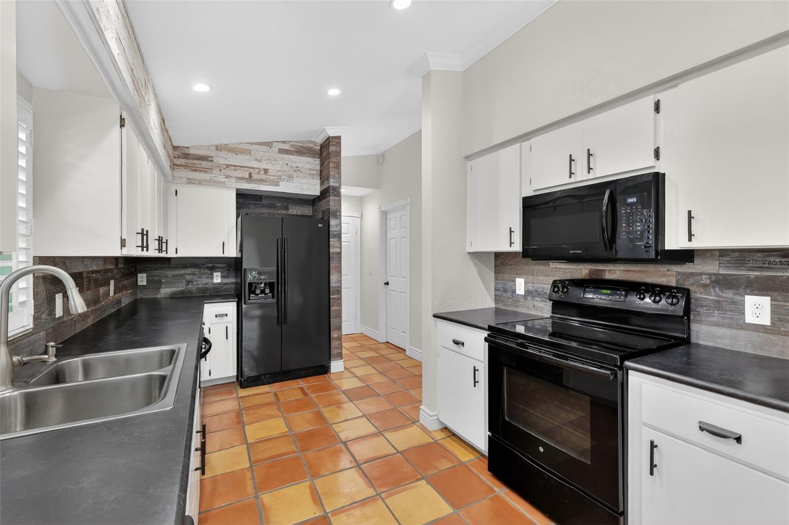 EUSTIS HARBOR ISLAND VILLAS - Residential