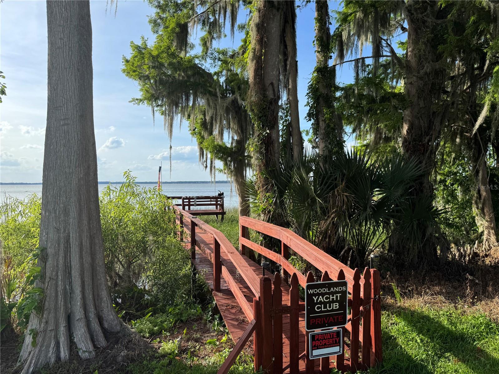 EUSTIS HARBOR ISLAND VILLAS - Residential