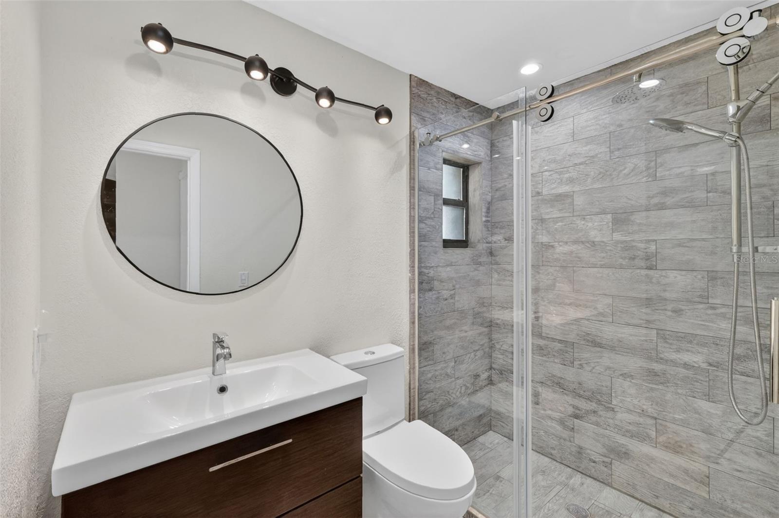EUSTIS HARBOR ISLAND VILLAS - Residential