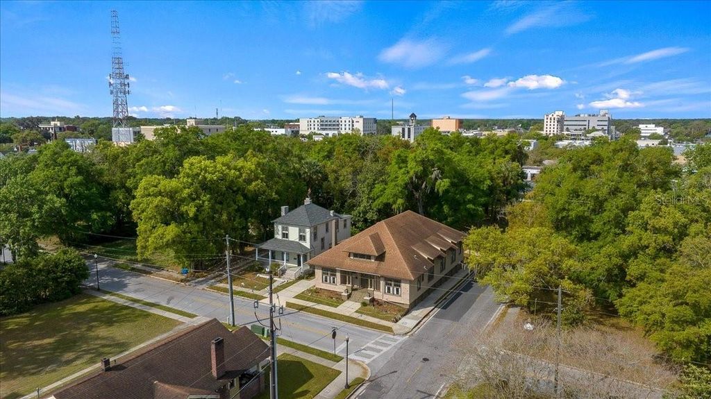 Photo of 118 NE Tuscawilla Avenue, Ocala, FL 34470 (MLS # OM722407)