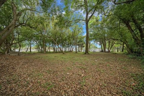 Tiny photo for 118 NE Tuscawilla Avenue, Ocala, FL 34470 (MLS # OM722407)