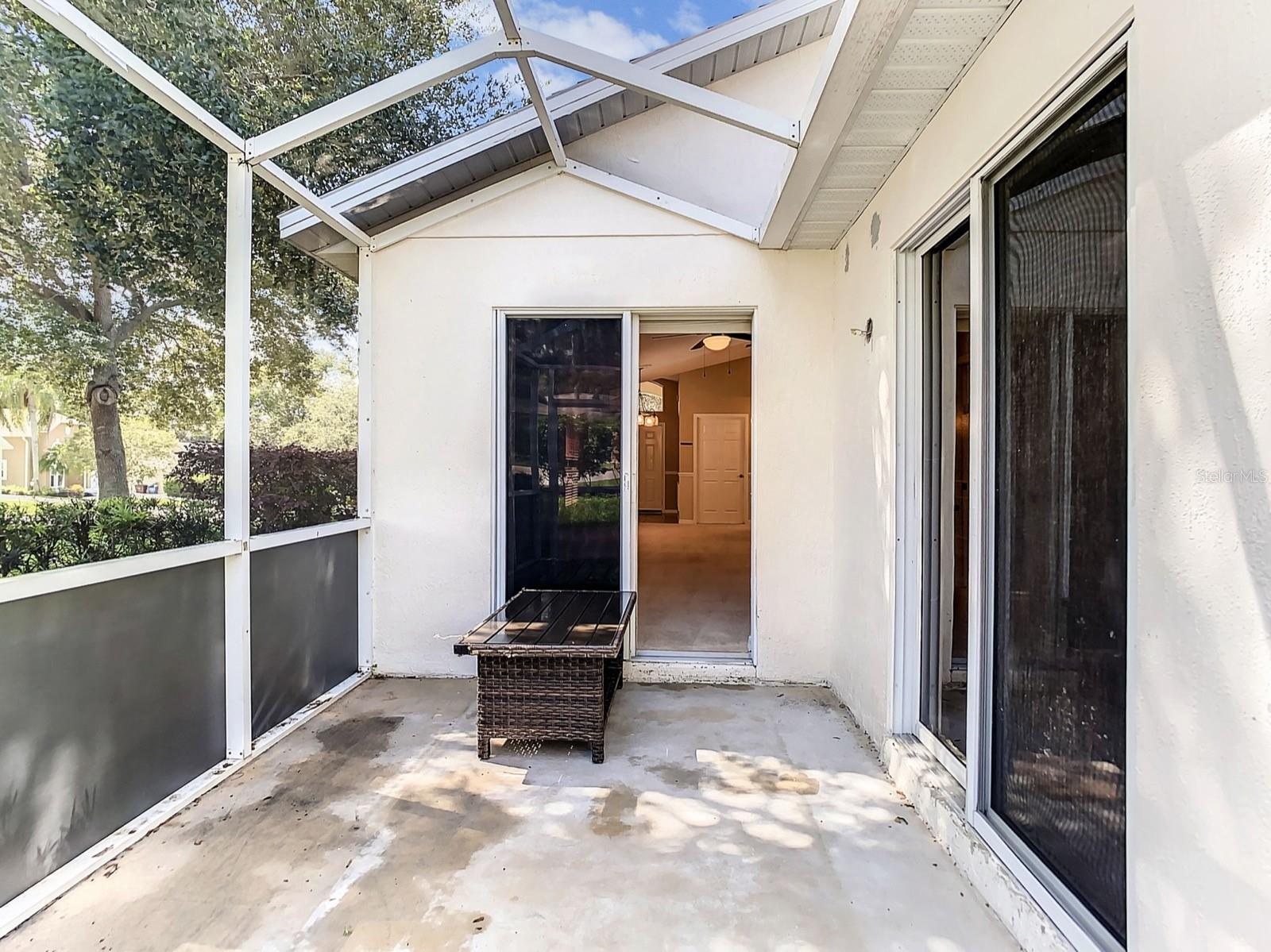 HEMINGWAY PLACE PH 02 - Residential Lease