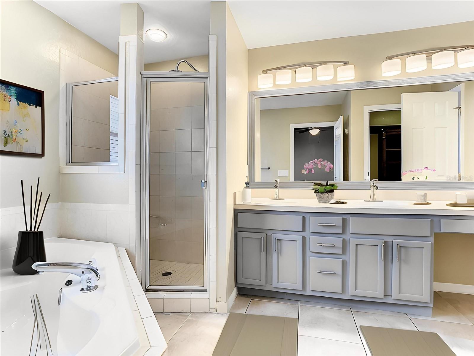 HEMINGWAY PLACE PH 02 - Residential Lease