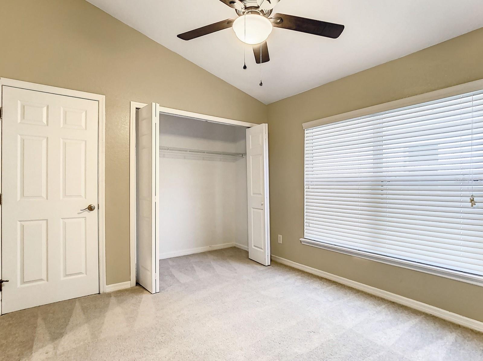 HEMINGWAY PLACE PH 02 - Residential Lease