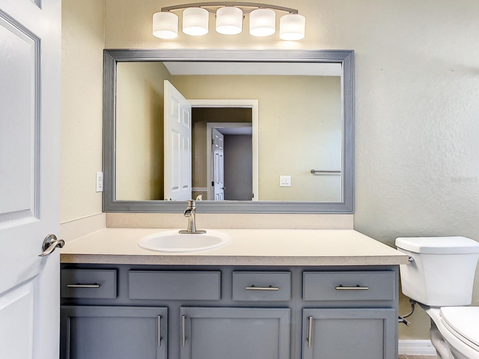 HEMINGWAY PLACE PH 02 - Residential Lease