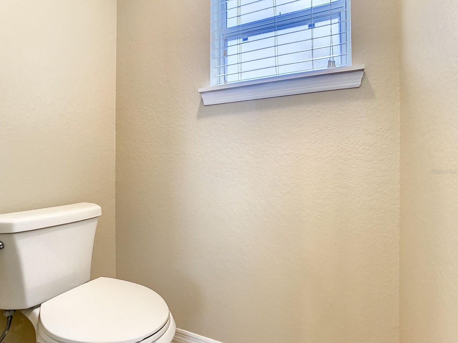 HEMINGWAY PLACE PH 02 - Residential Lease