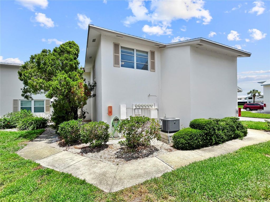 Photo of 3265 40th Way S #E, St Petersburg, FL 33711 (MLS # TB8403790)