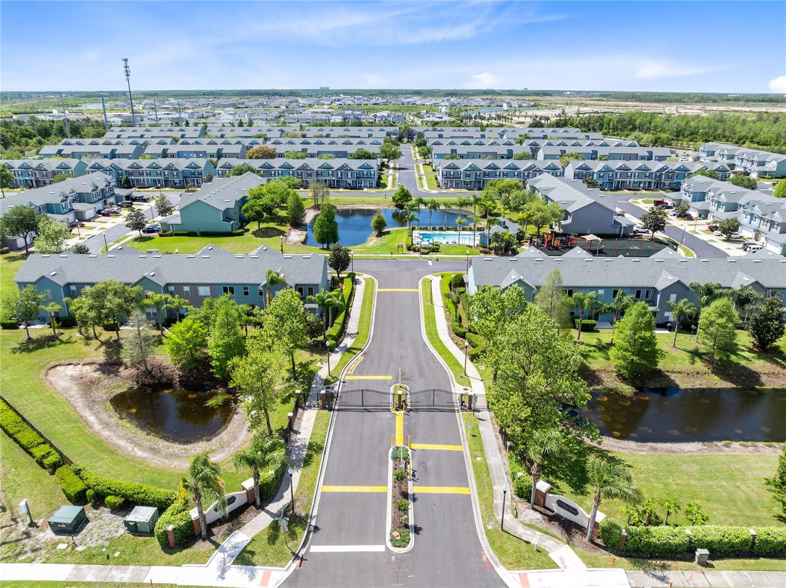 LEE VISTA SQUARE - Residential